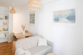 We Parisian The Marais Cozy Home